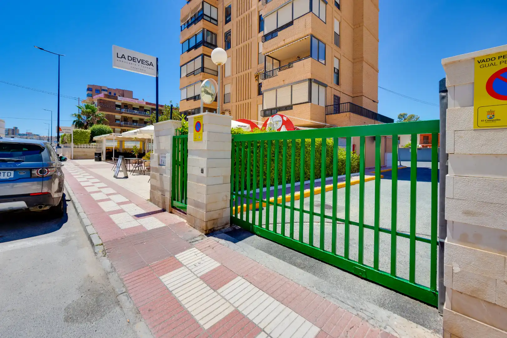 Vista exterior de Piso en venta en El Campello con Terraza