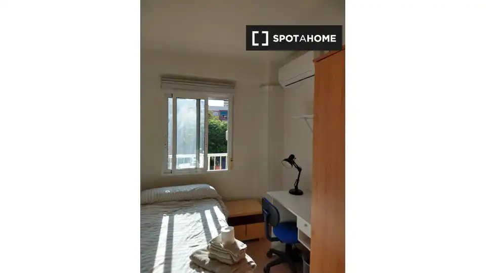 Room in Valencia, Valencia