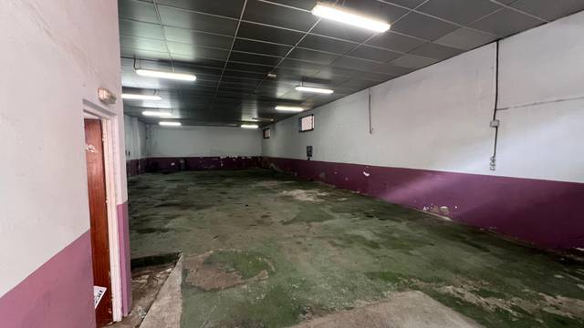 Nave industrial en Venta en Distrito Zeta - Recinto Ferial Cortijo de Torres