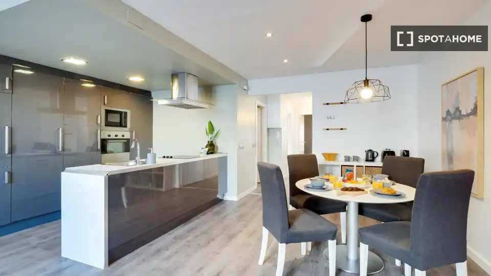 Cocina de Piso de alquiler en Barcelona con Aire acondicionado, Calefacción y Amueblado