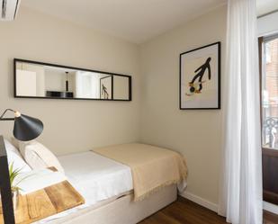 Dormitori de Apartament per a compartir en  Valencia Capital amb Moblat, Forn i Internet