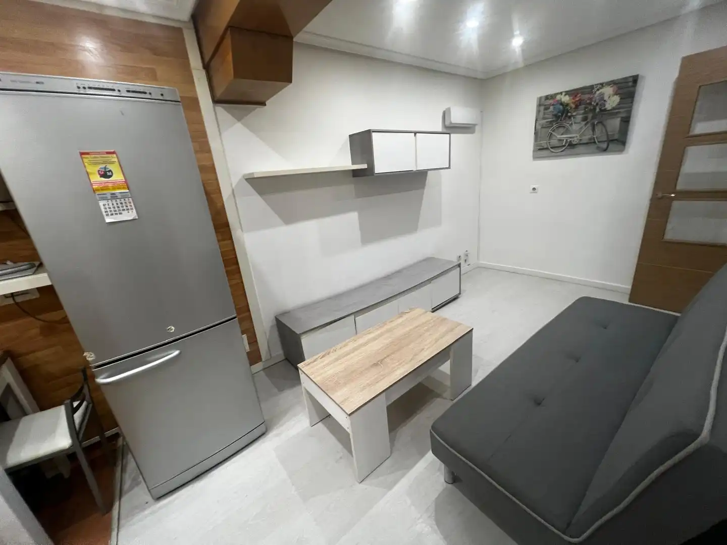 Sala d'estar de Apartament en venda en Burgos amb Parquet