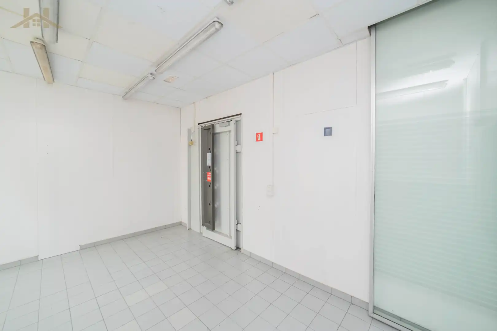 Commercial properties for sale in Alcorcón  with Air Conditioner and Heating