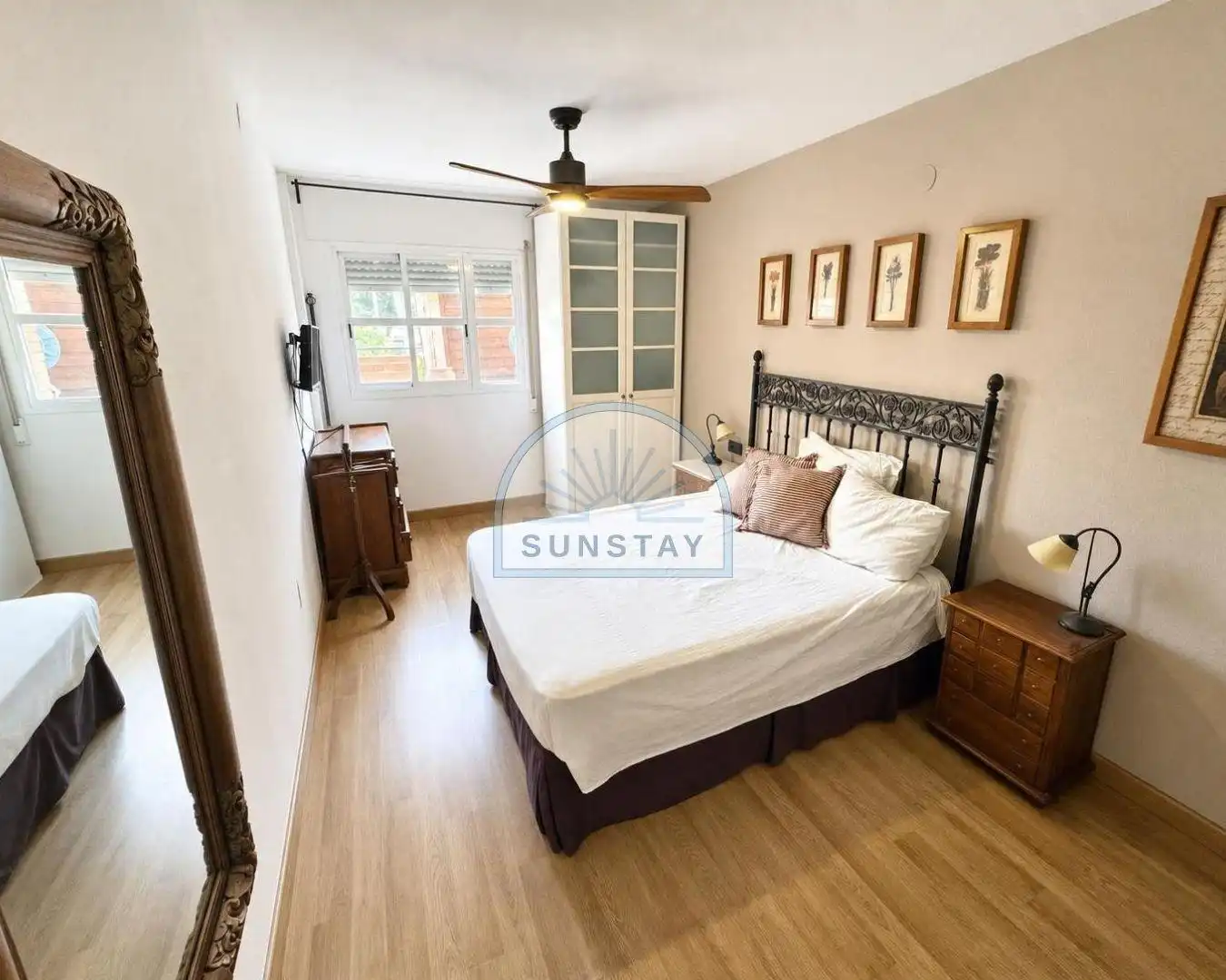 Habitación de Apartamento de alquiler en Torremolinos con Aire acondicionado, Jardín privado y Terraza