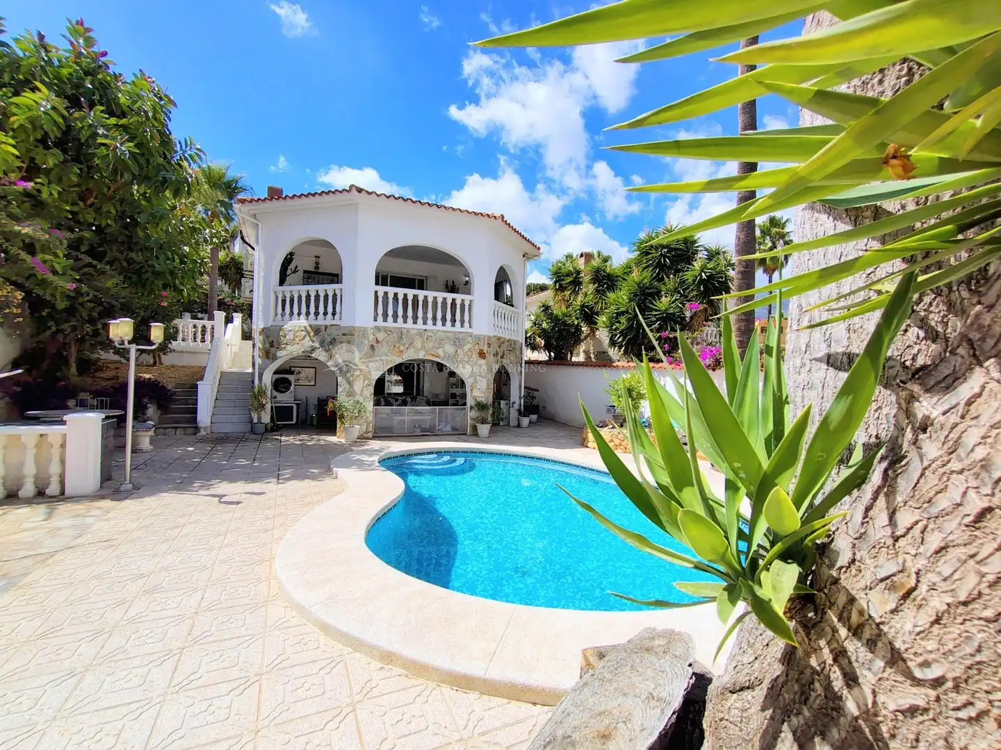 Chalet con terraza en venta en Escandinavia - Cautivador