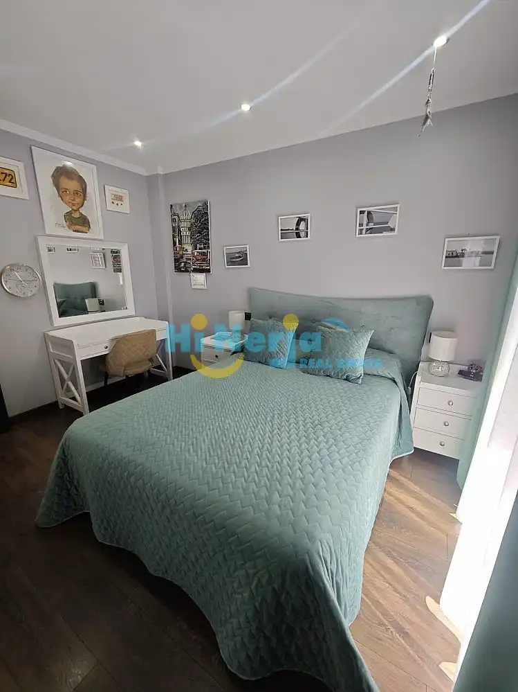 Habitación de Casa o chalet en venta en Torrox con Aire acondicionado, Calefacción y Terraza