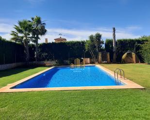 Swimming pool of House or chalet for sale in Alcalá de Guadaira