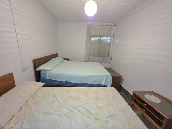 Dormitori de Casa adosada en venda en María amb Jardí privat, Traster i Moblat