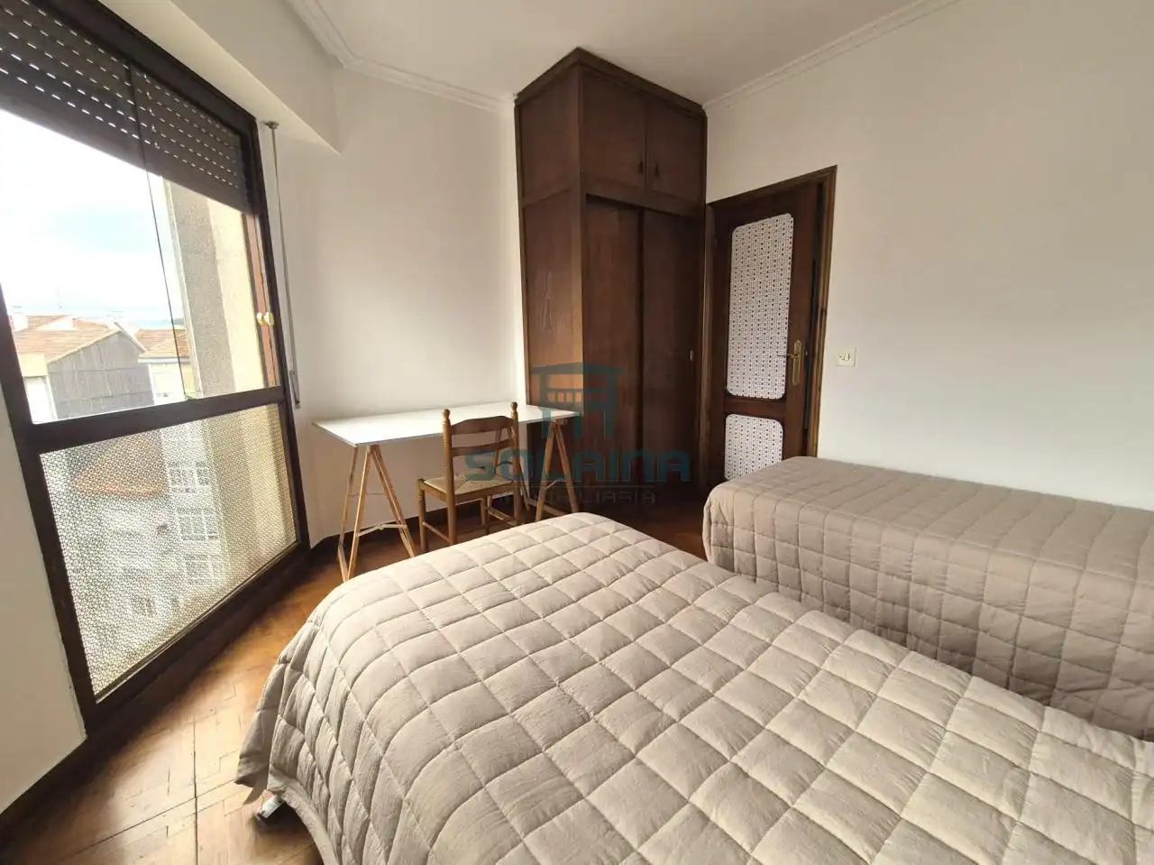 Habitación de Piso en venta en Ourense Capital  con Calefacción, Parquet y Balcón