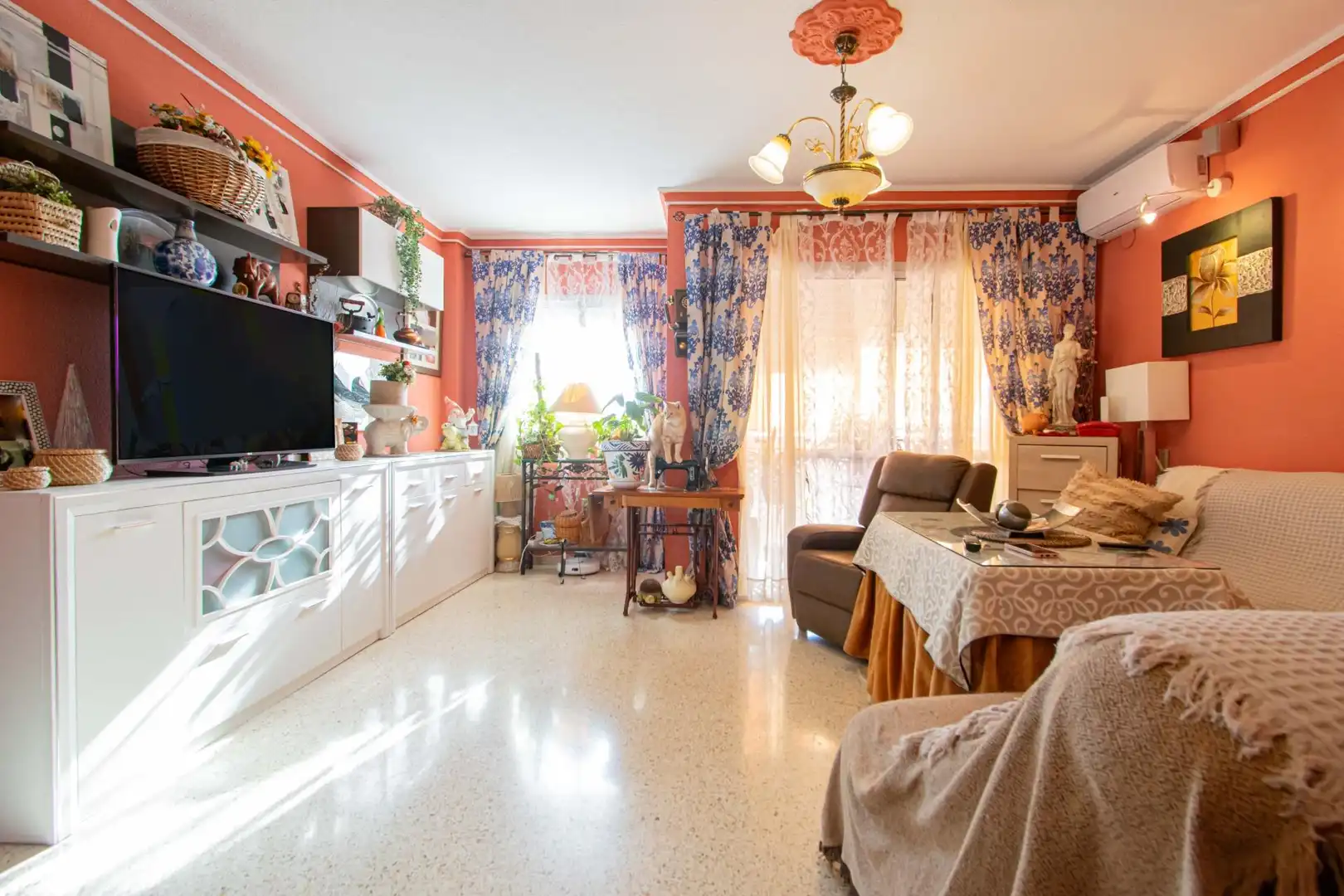 Sala de estar de Piso en venta en Sevilla con Aire acondicionado, Terraza y Trastero