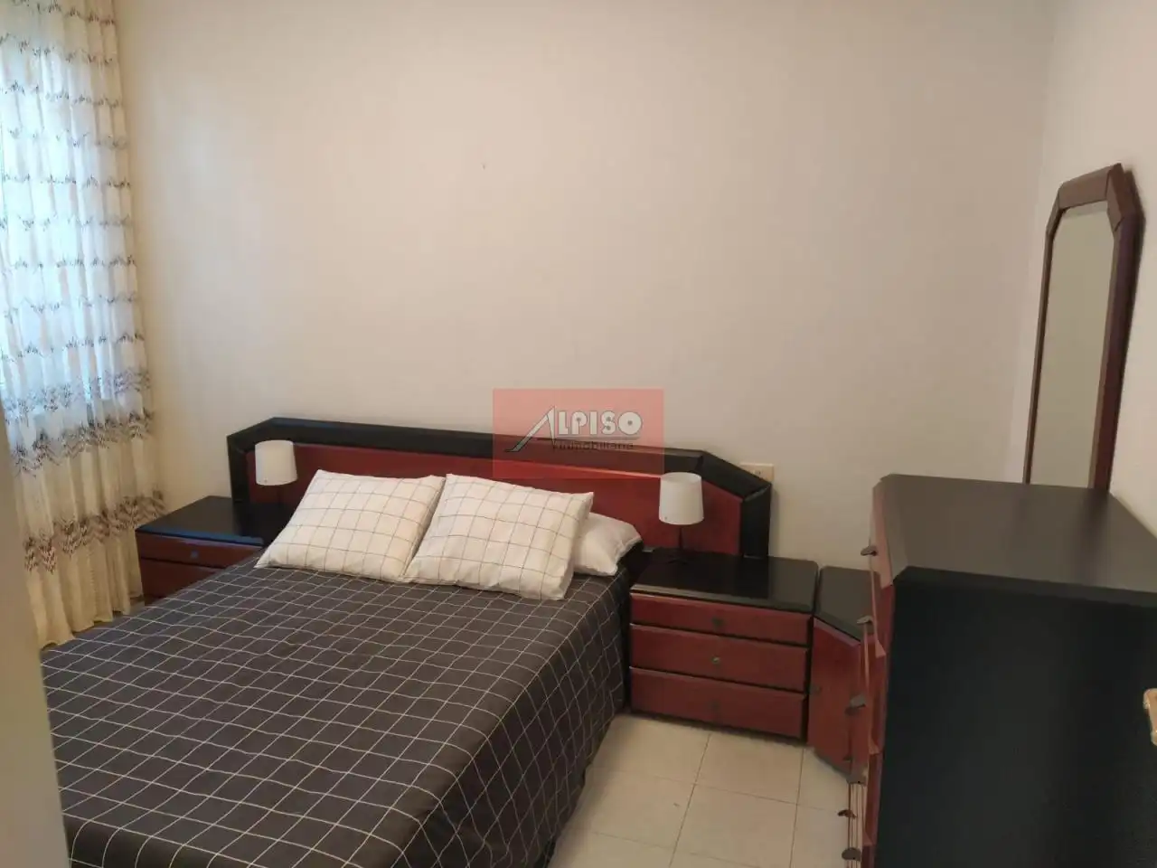 Habitación de Piso de alquiler en Ourense Capital  con Calefacción, Amueblado y Balcón