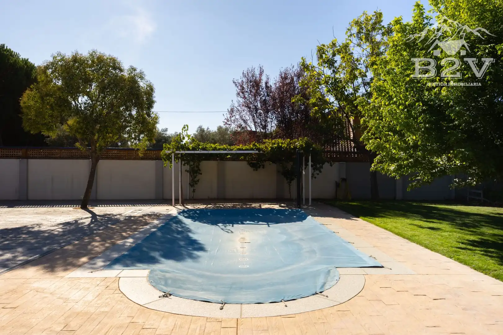 Swimming pool of Houses for sale in Navalafuente  with Air Conditioner, Heating and Private garden