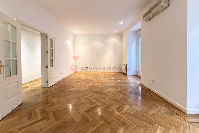 Piso en Alquiler en De La Libertad en Justicia - Chueca