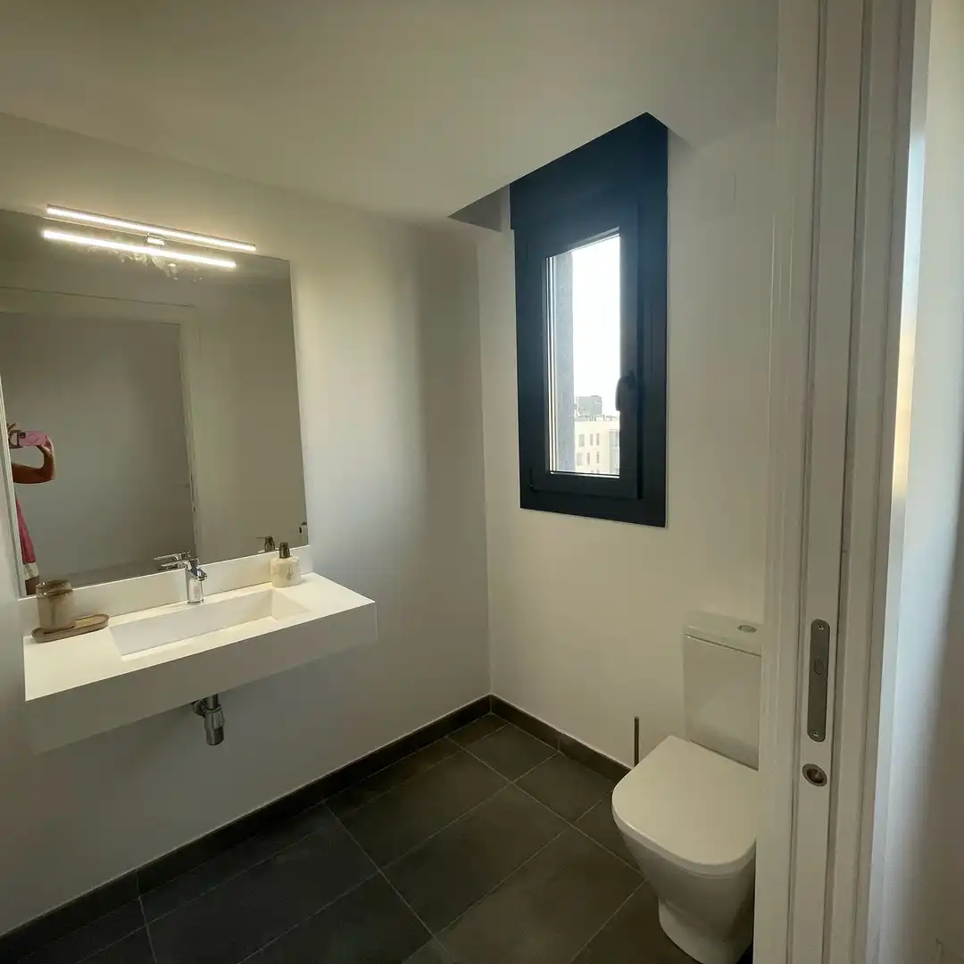 Bathroom of Flat for rent in Barberà del Vallès  with Air Conditioner, Heating and Parquet flooring