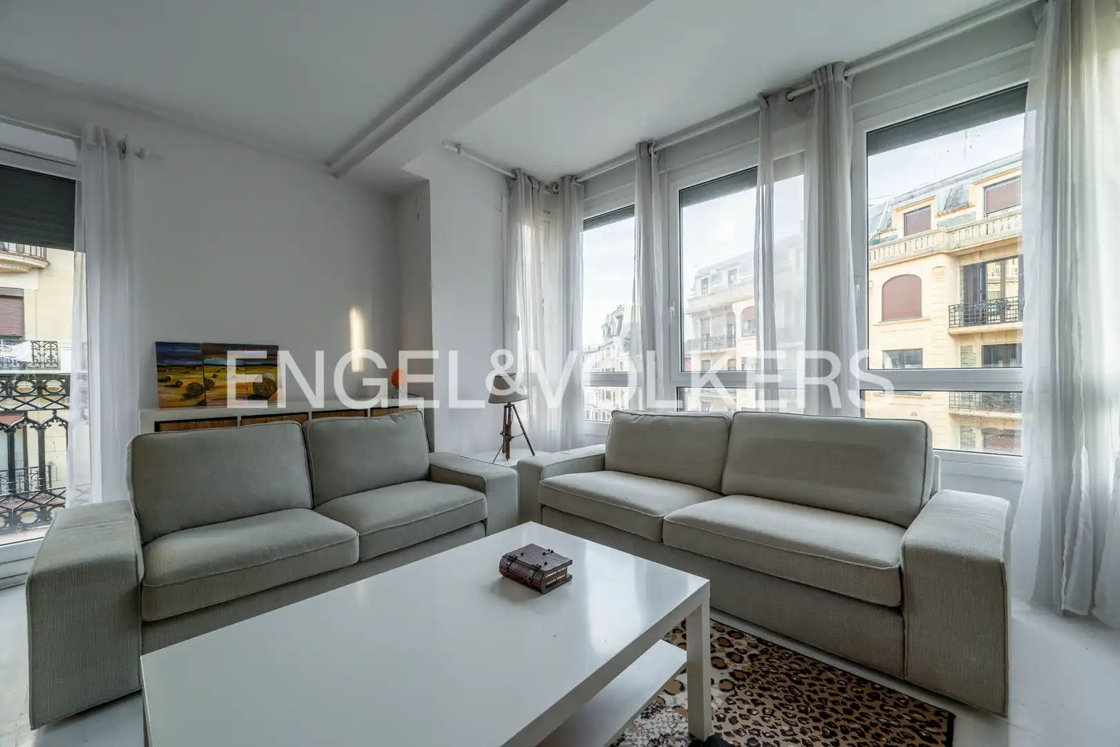 Living room of Flat for sale in Donostia - San Sebastián   with Heating and Balcony