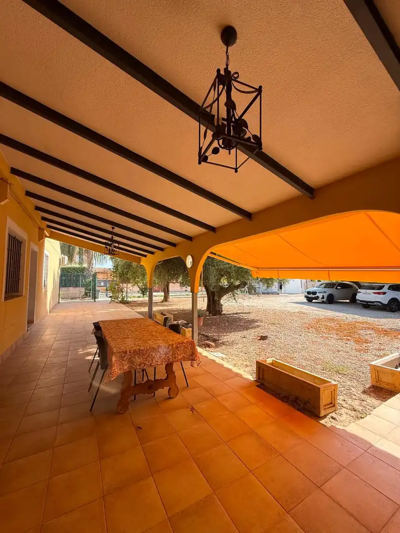 Terraza de Casa o chalet de alquiler en Elche / Elx con Aire acondicionado, Calefacción y Jardín privado