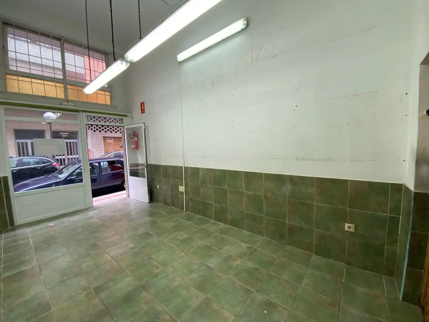 Local comercial en alquiler en Rúa Farmacéutico Manuel Fernández Llamazares 9