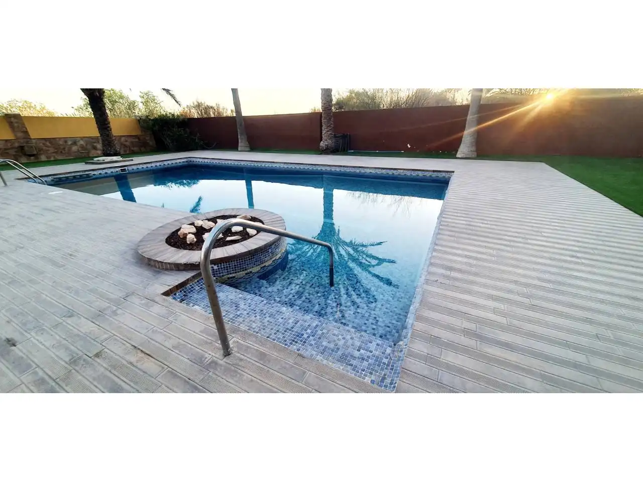 Swimming pool of Houses for sale in Roquetas de Mar  with Air Conditioner, Heating and Private garden