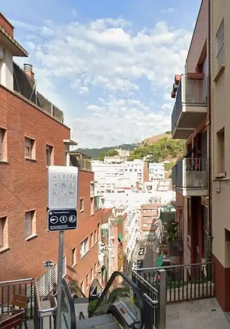 Vista exterior de Piso en venta en Barcelona con Terraza