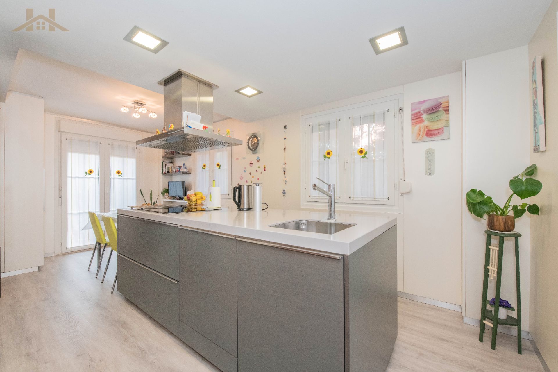 Kitchen of Single-family semi-detached for sale in Tres Cantos  with Air Conditioner, Heating and Private garden