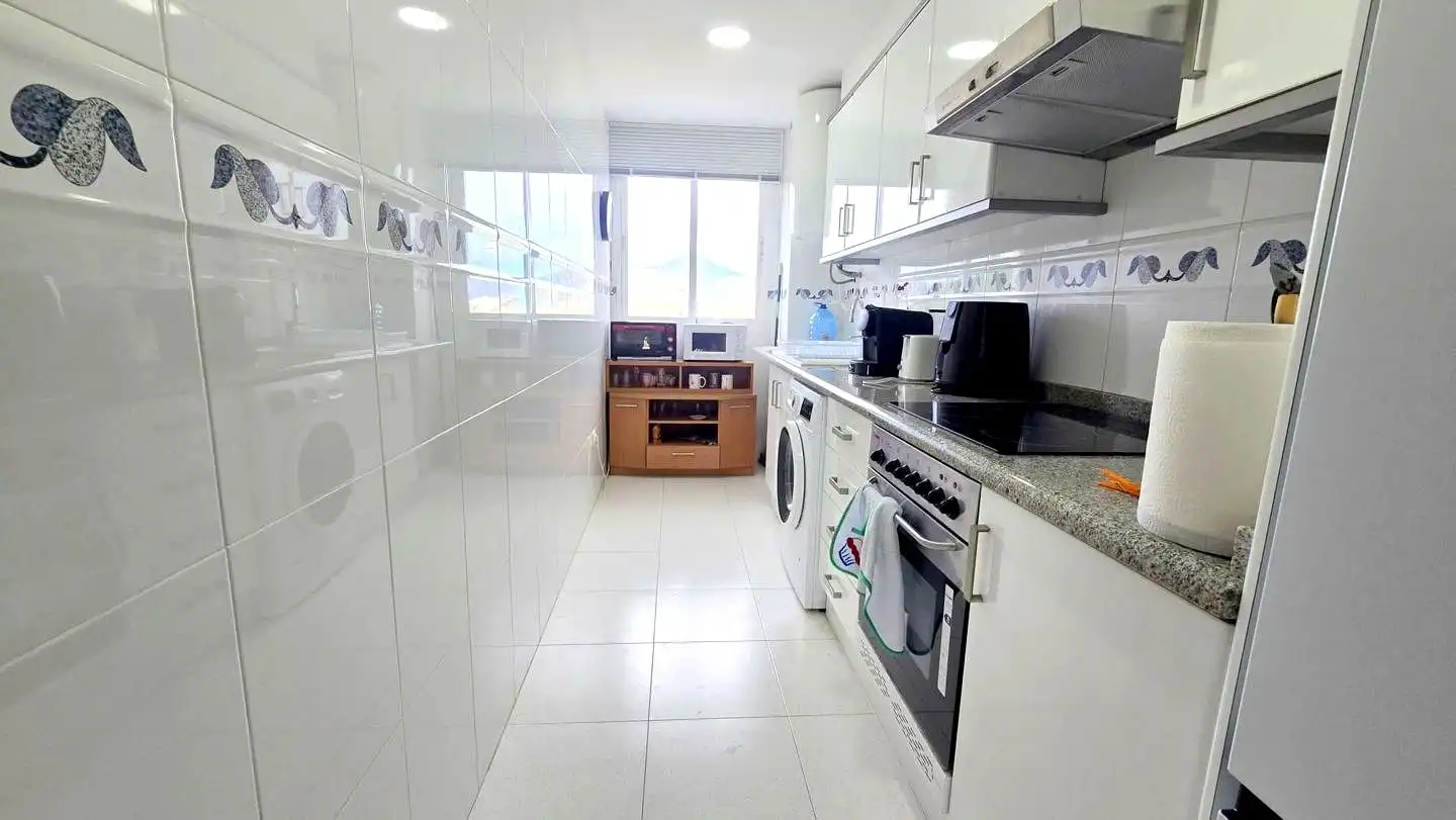 Cocina de Apartamento de alquiler en Gandia con Aire acondicionado, Calefacción y Terraza