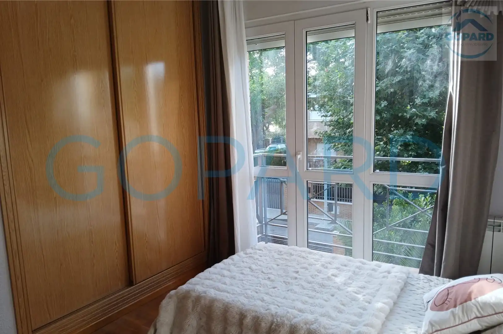 Dormitori de Casa adosada de lloguer en Villanueva de la Cañada amb Aire condicionat, Calefacció i Jardí privat