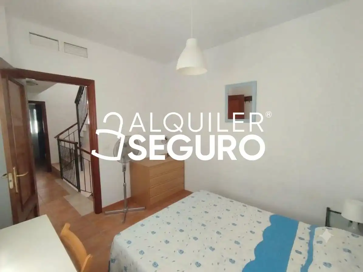 Dormitori de Casa o xalet de lloguer en Fuengirola amb Terrassa, Piscina i Moblat