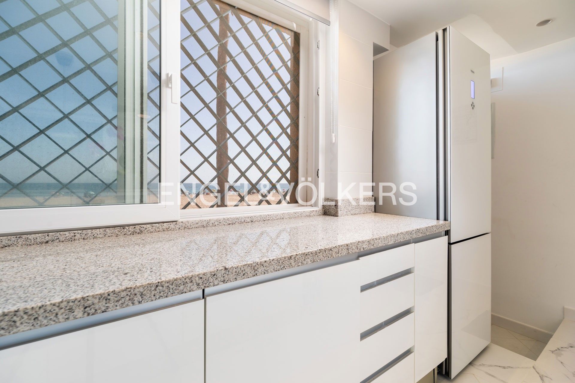 Kitchen of Apartment to rent in Rota  with Air Conditioner, Heating and Terrace