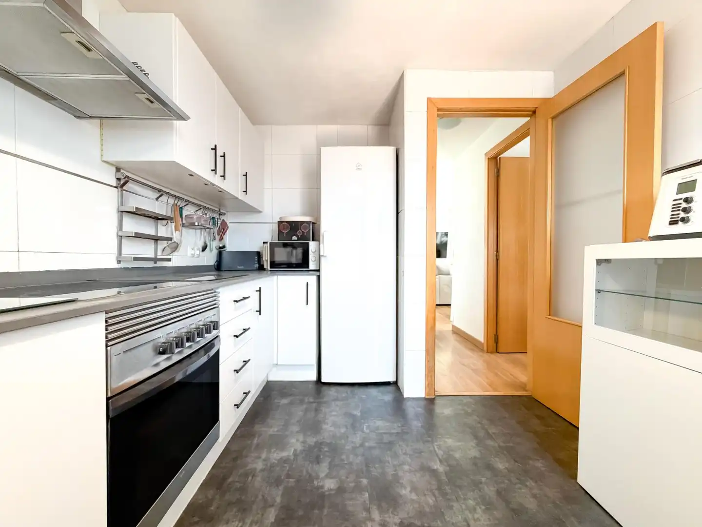 Küche von Dachboden zum Verkauf in Museros mit Klimaanlage, Terrasse und Abstellraum