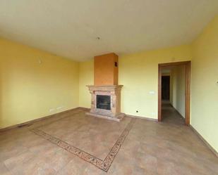 Living room of Single-family semi-detached for sale in Milagros  with Terrace