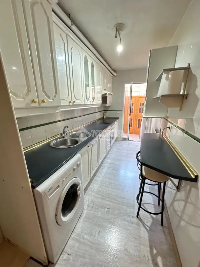 Casa aparellada en venda a Marchamalo, imagen 7