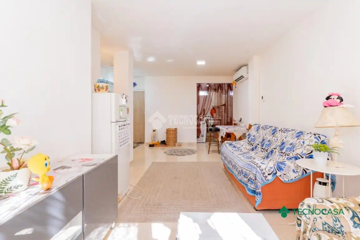 Sala de estar de Piso en venta en Roquetas de Mar