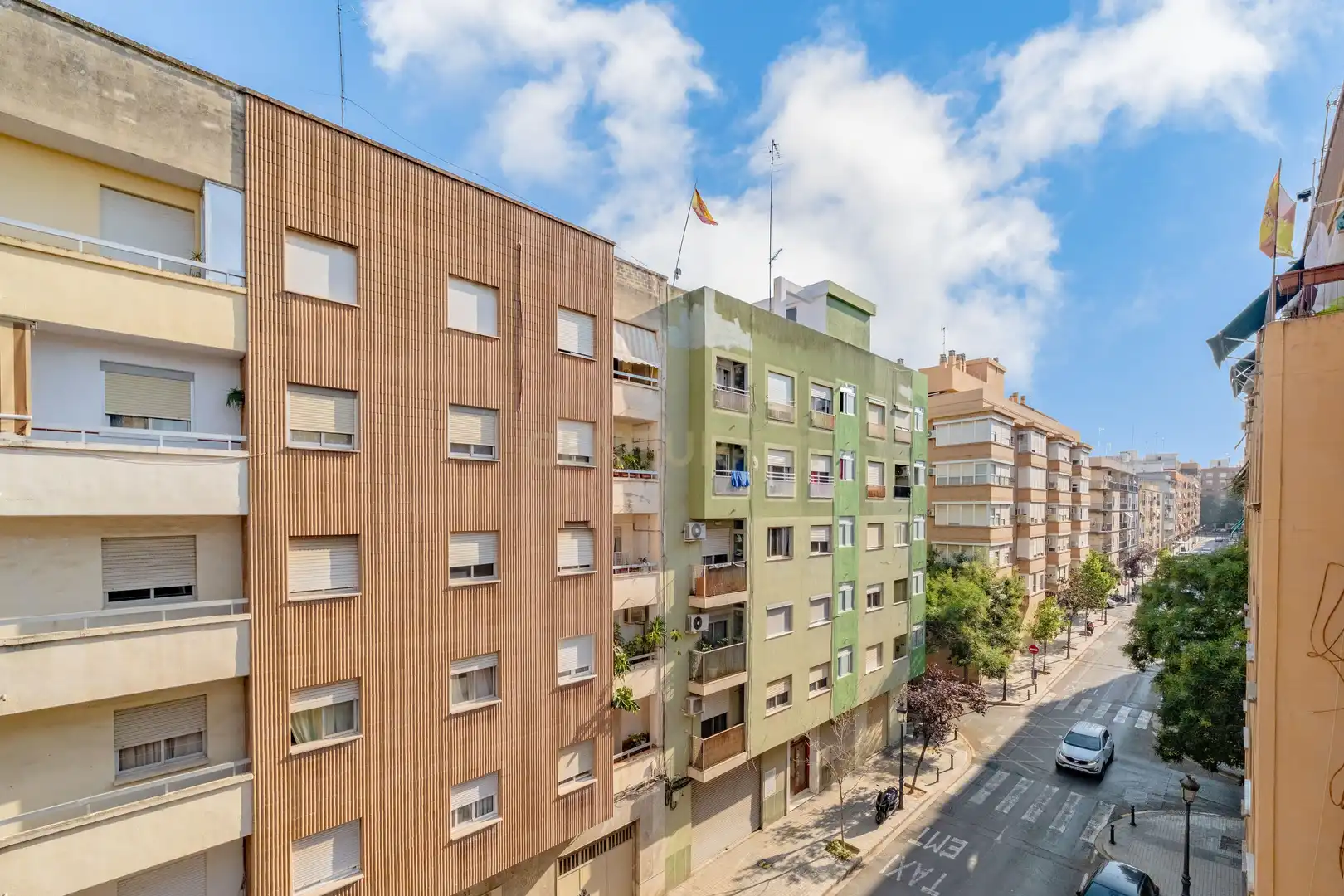 Vista exterior de Pis en venda en Valencia amb Aire condicionat i Alarma