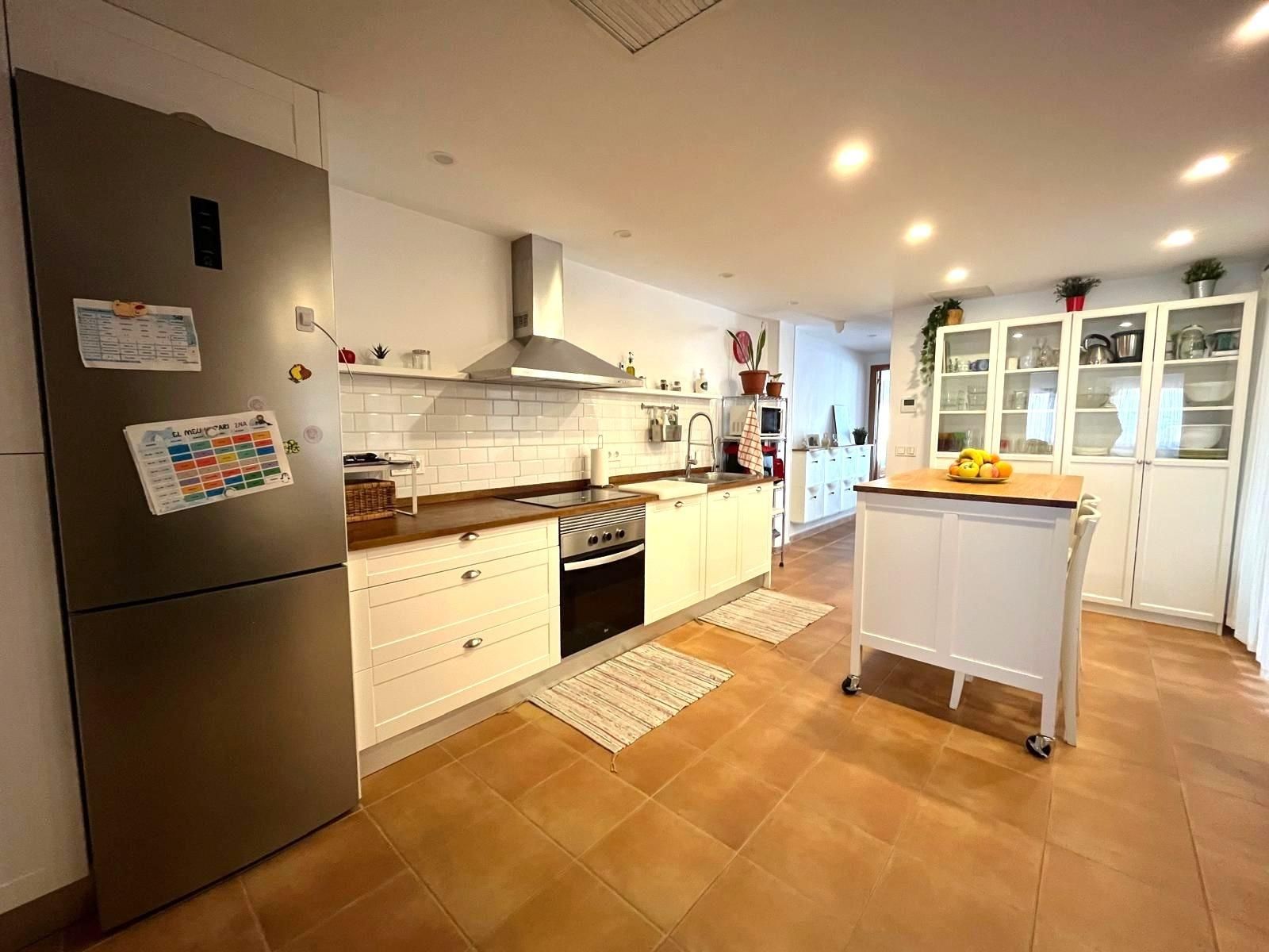 Cuina de Pis en venda en Agost amb Aire condicionat, Terrassa i Traster