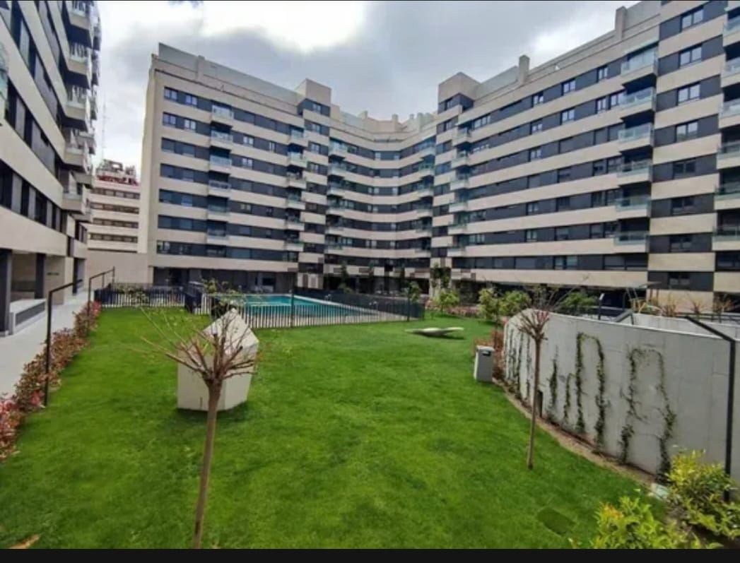 Vista exterior de Pis de lloguer en  Madrid Capital amb Aire condicionat, Calefacció i Terrassa