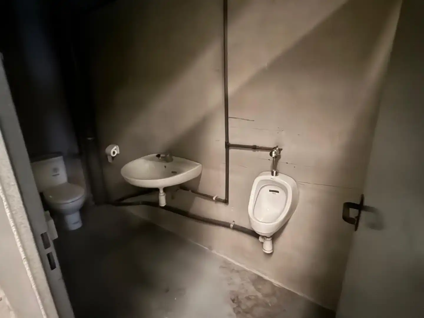 Bathroom of Industrial buildings for sale in Sant Vicenç de Castellet