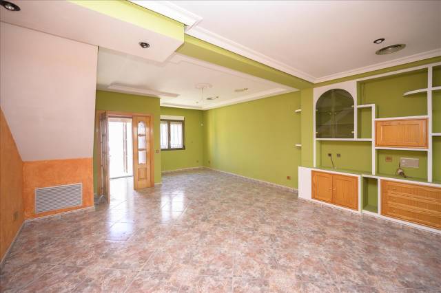 Casa adosada en Venta en Enmedio en La Pueblanueva