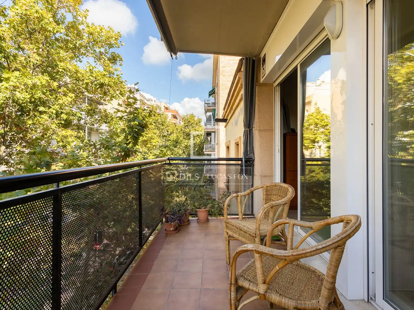 Flat with terrace for sale in Les Corts, imagen 2
