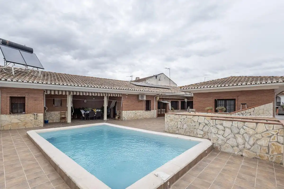 Chalet en venta en Calle Calle Virgen, imagen 2