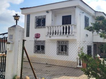 Villa con balcone in vendita a 9 Parellades