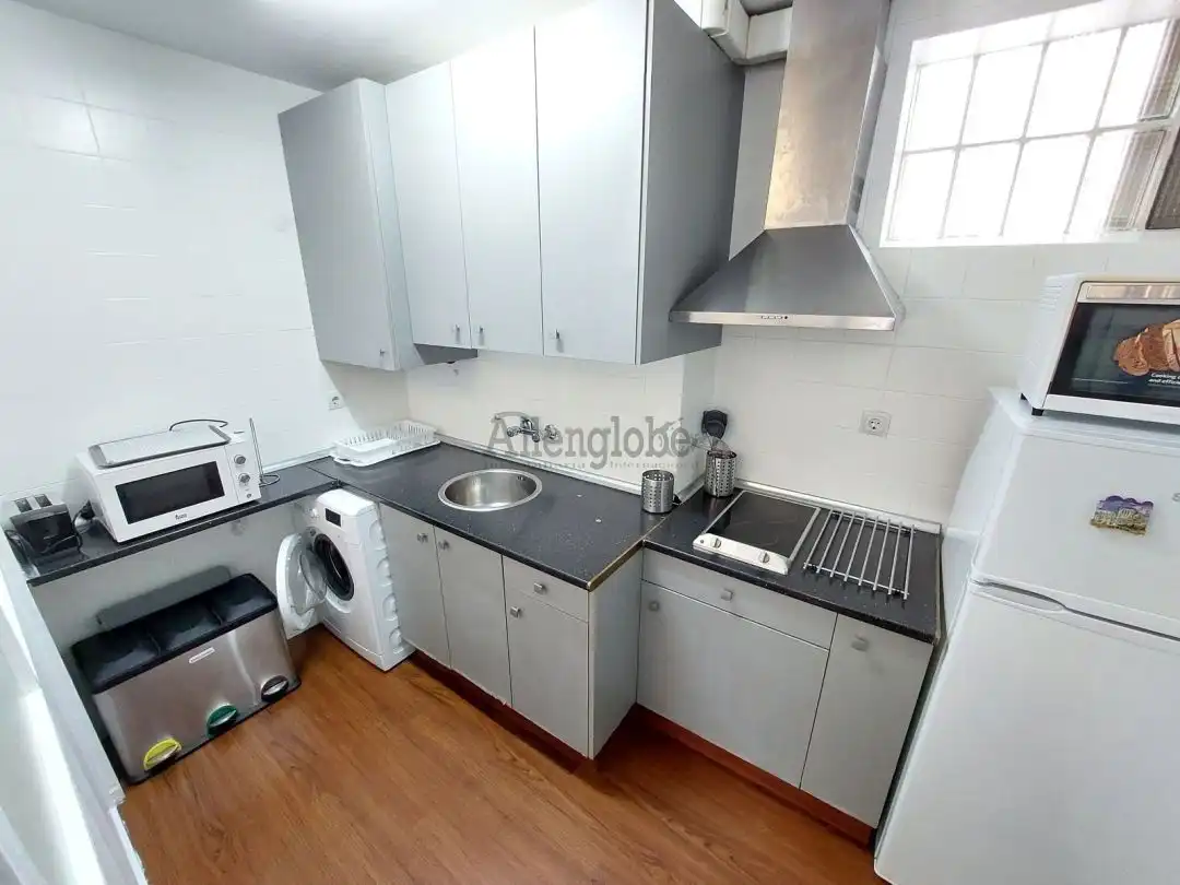 Apartament de lloguer a Calle Martínez Marina, Fontán