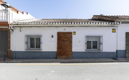 Vista exterior de Casa adosada en venda en Churriana de la Vega amb Calefacció