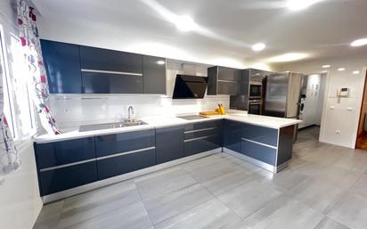 Kitchen of Flat for sale in Ponferrada  with Terrace