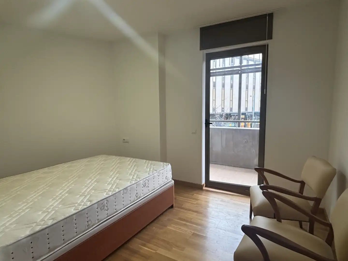 Dormitori de Pis en venda en Terrassa amb Aire condicionat, Parquet i Forn