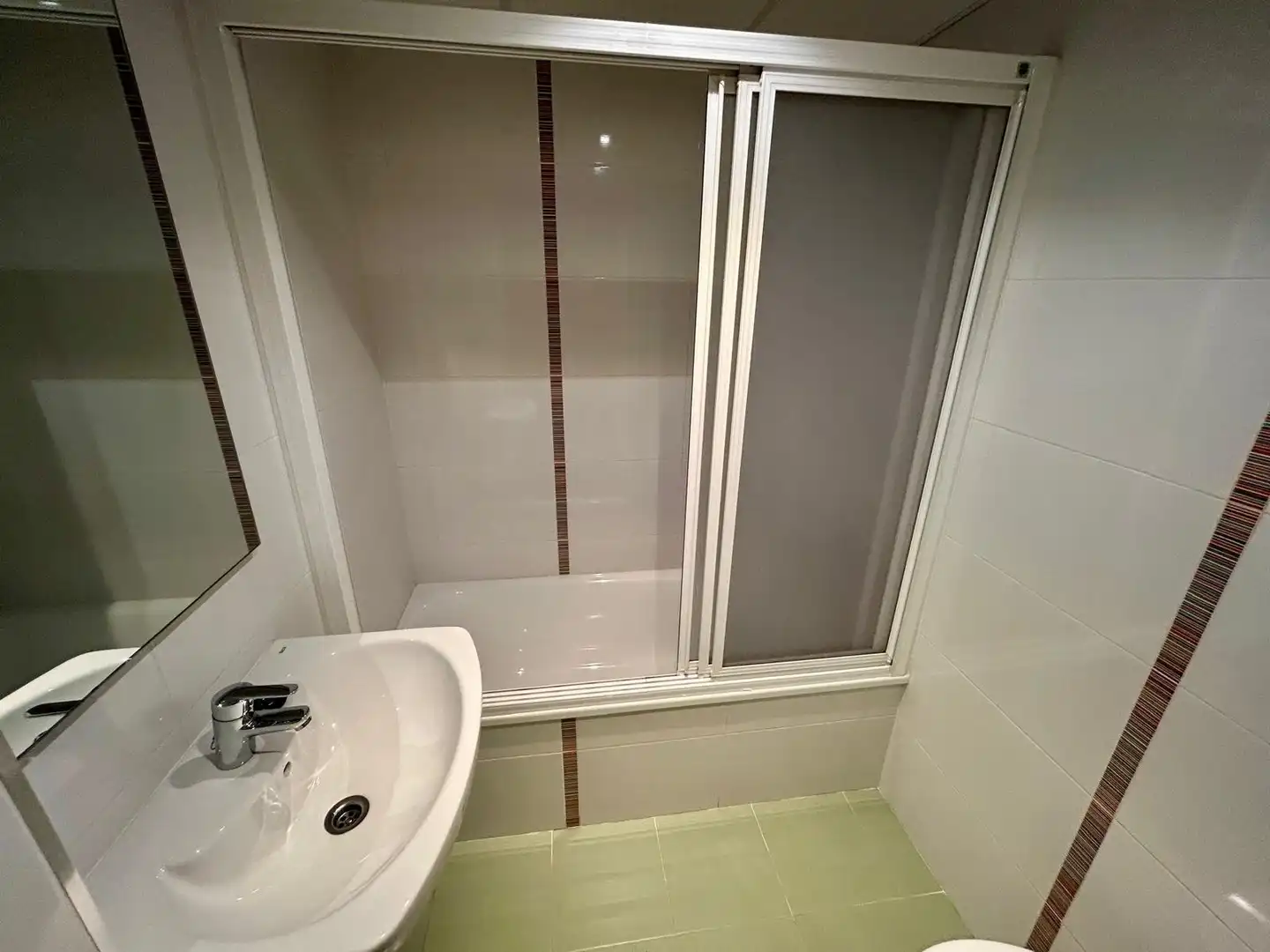 Baño de Piso en venta en Valencia con Aire acondicionado, Calefacción y Balcón