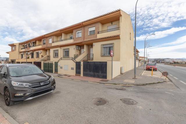 Casa adosada en Venta en Calle Ciruelos, 2 en Belicena