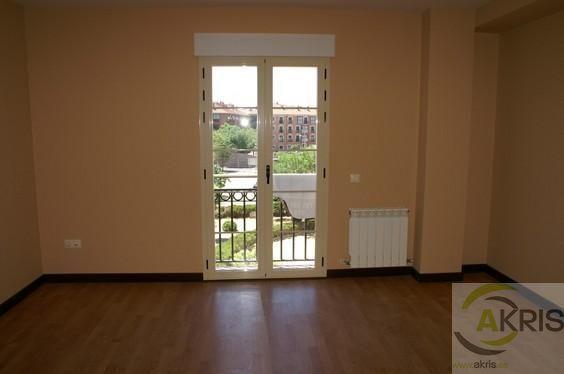 Foto 1 de Planta baixa en venda a Jón Tejar, Torrijos, Toledo