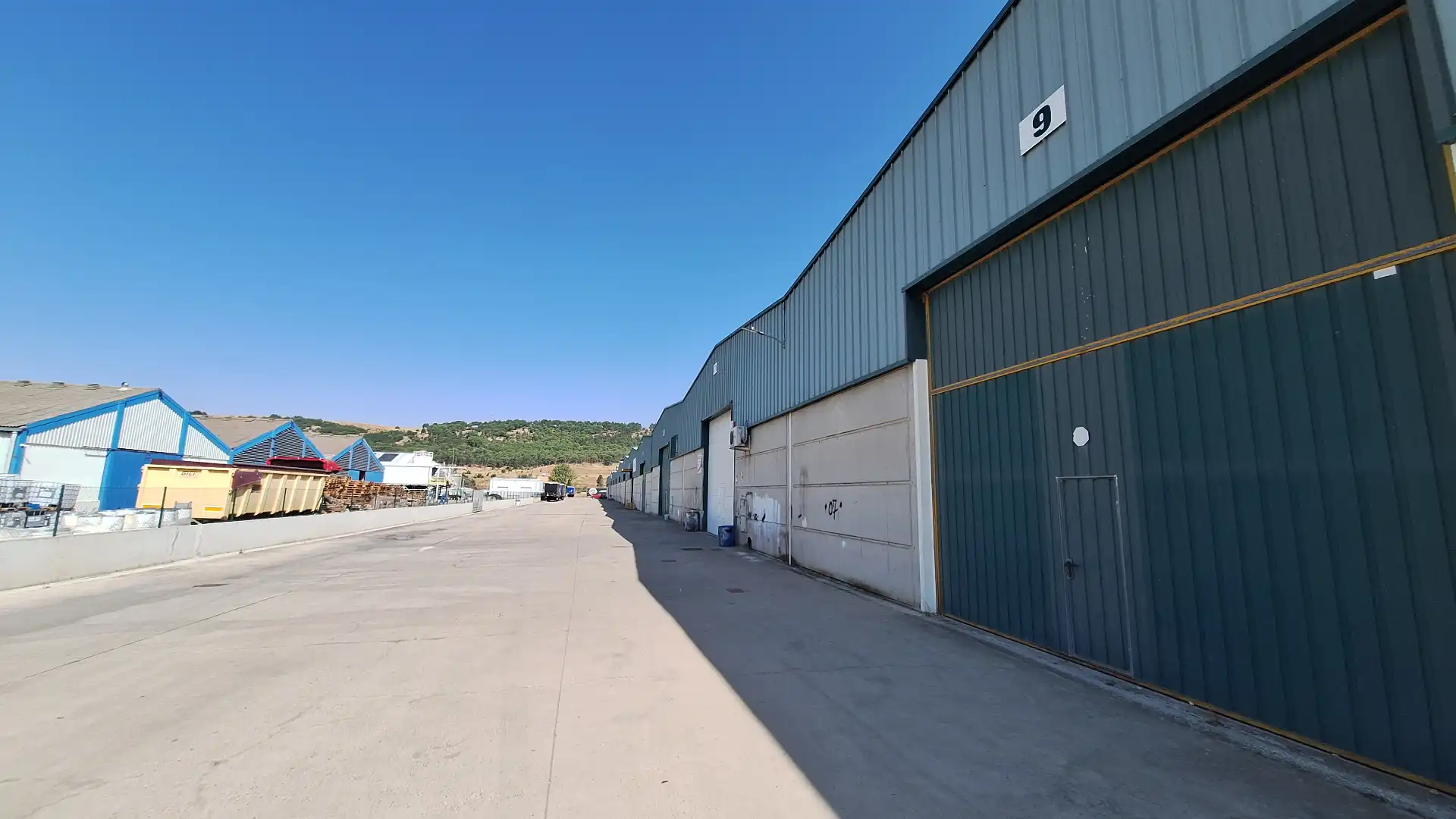 Industriegebäude zum Verkauf in Calle López Bravo 26, imagen 2