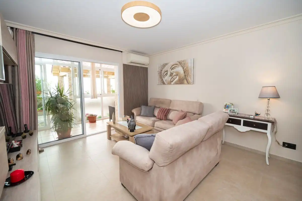 Sala d'estar de Planta baixa en venda en Eivissa amb Aire condicionat, Calefacció i Jardí privat