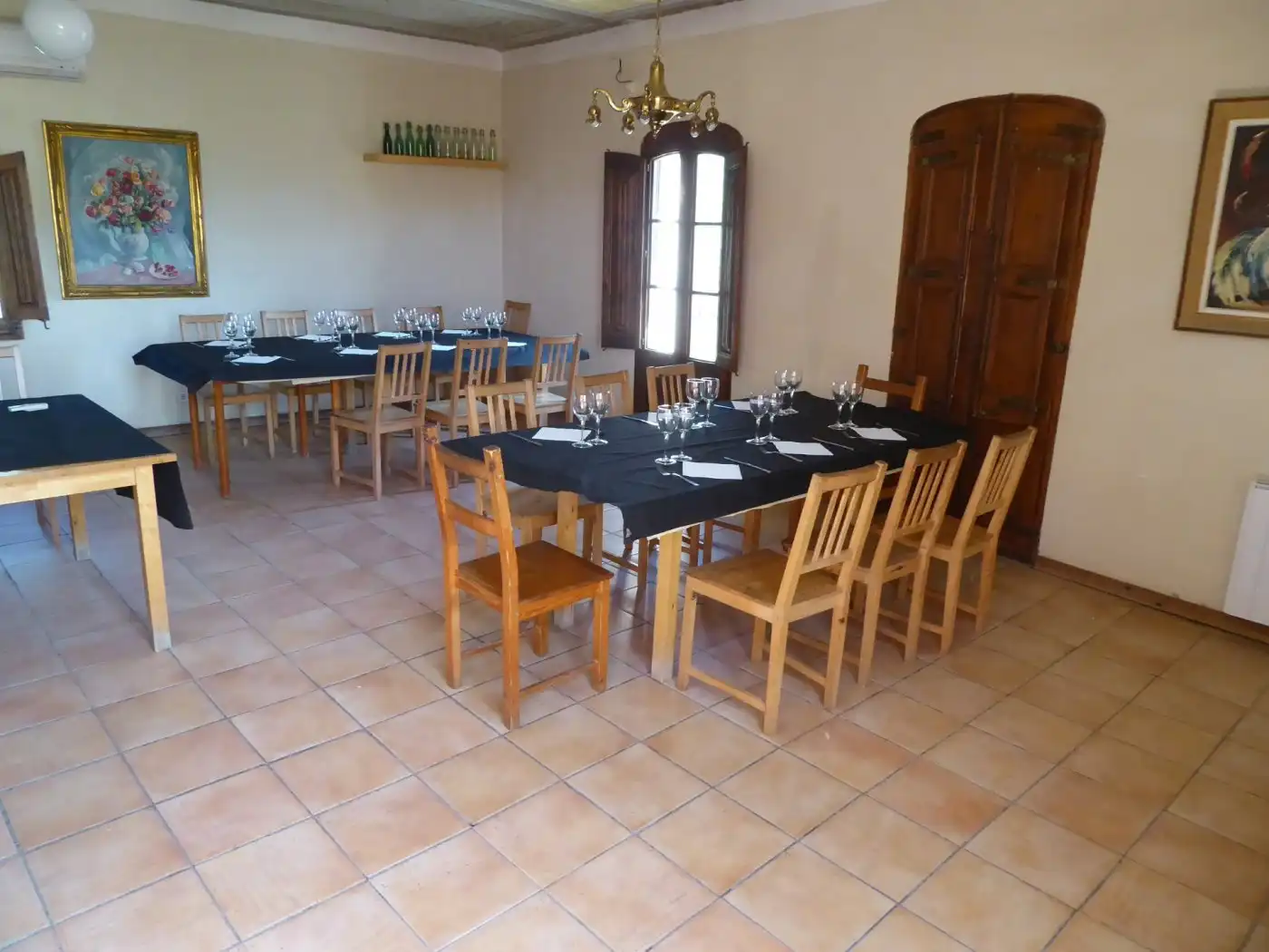 Comedor de Finca rústica en venta en Sant Martí de Tous con Aire acondicionado, Calefacción y Jardín privado